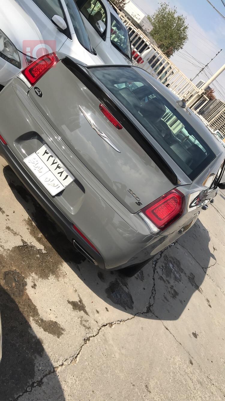 كرايسلر 300